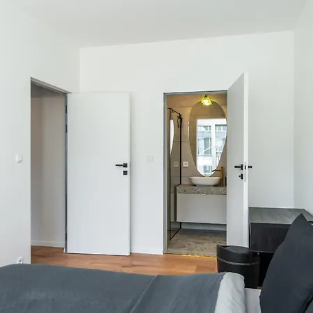 Super-Apartamenty Jezyce Camp Kosciuszko *