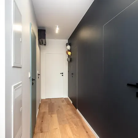 Super-Apartamenty Jezyce Camp Kosciuszko *